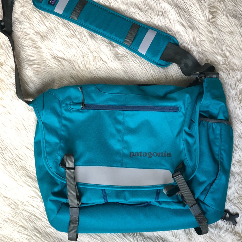Teal Patagonia messenger bag